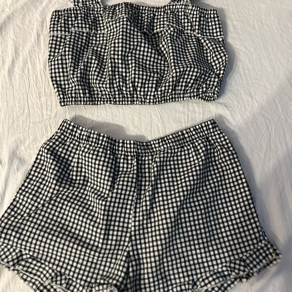 Size small shorts and crop top LA HEARTS nwot